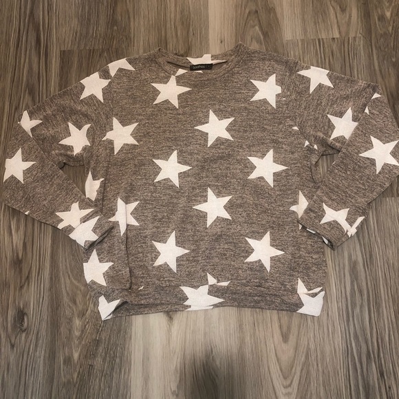Boohoo Tops - 2/$20. Star patterned light weight sweatshirt
